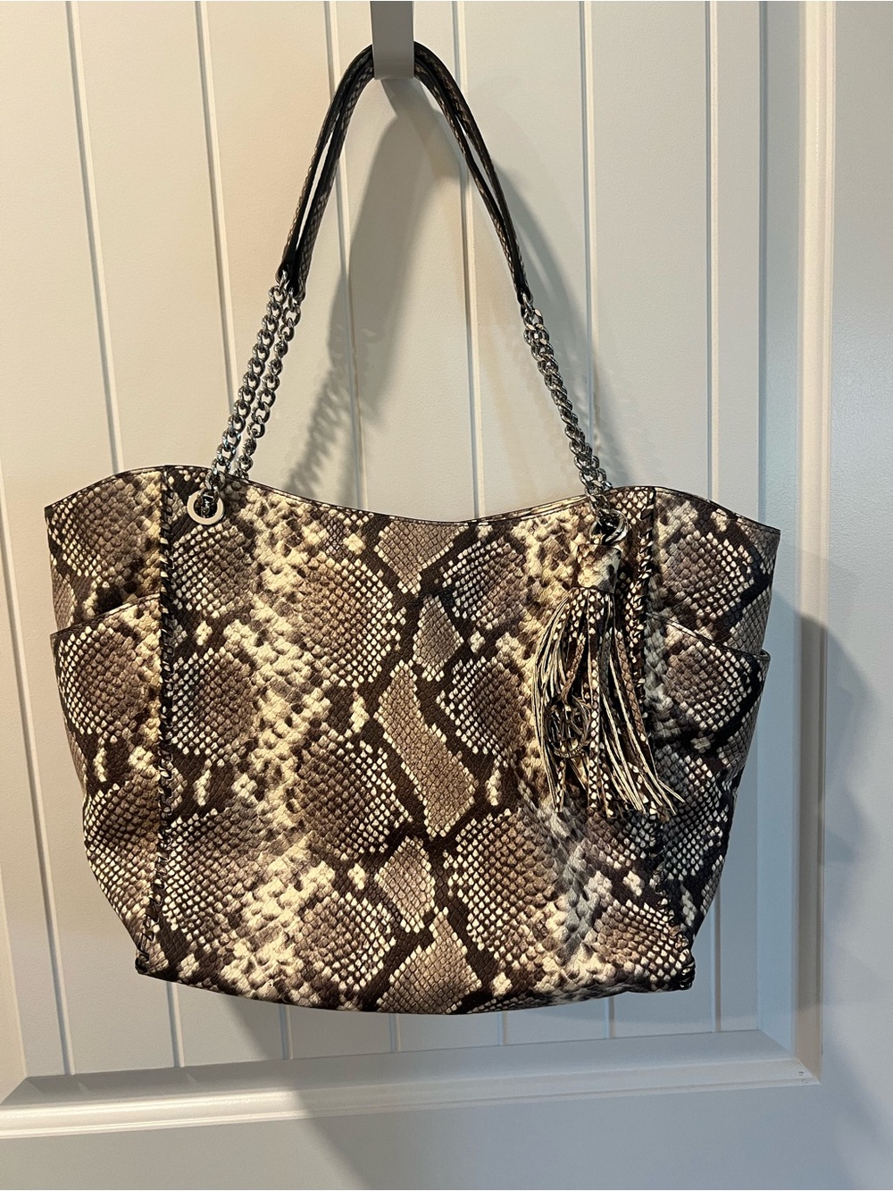 Michael Kors Jet Set Chain Whipstitch Snakeskin Faux Leather Shoulder Tote 
NWOT
